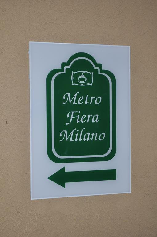 Affittacamere Metro Fiera Pero Ngoại thất bức ảnh